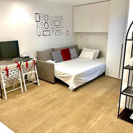 Tesoro Calle, Precioso Estudio Super Equipado Para Dos En Malasana Madrid Esterno foto