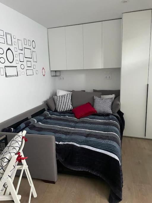 Tesoro Calle, Precioso Estudio Super Equipado Para Dos En Malasana Madrid Esterno foto
