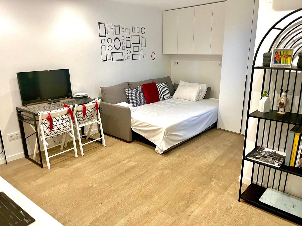 Tesoro Calle, Precioso Estudio Super Equipado Para Dos En Malasana Madrid Esterno foto